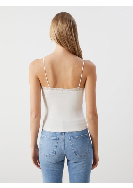 Yeni Sezon V Yaka Dantel Detaylı Crop Kadın Bluz fırsatları