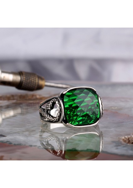 925 Ayar Gümüş Yeşil Zirkon Taşlı Erkek Yüzük