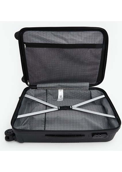 Yeni Sezon Kilit Detaylı Orta Boy Valiz modelleri