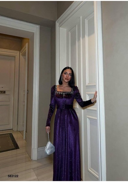 Esnek Simli Kadife Kare Yaka Taş ve Kemer Detaylı Abiye Elbise 583122 Mor fiyatları