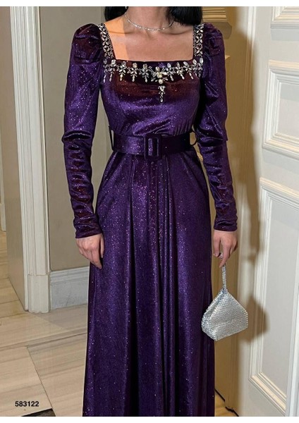 Esnek Simli Kadife Kare Yaka Taş ve Kemer Detaylı Abiye Elbise 583122 Mor fırsatları