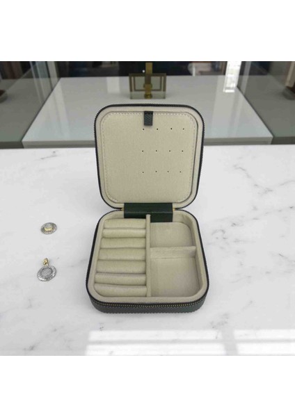 Orta Boy ( 15×15) Düzenleyici Takı Saklama Kutusu Seyehat Mücevher Çantasi Deri Ahşap Kasa modelleri