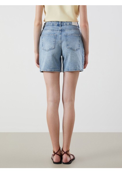 Yeni Sezon Mom Fit Kadın Jean Şort fırsatları