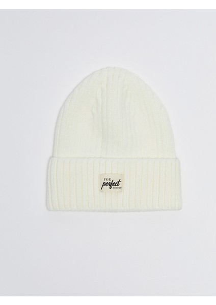 Yeni Sezon Etiket Detaylı Kadın Triko Bere fırsatları