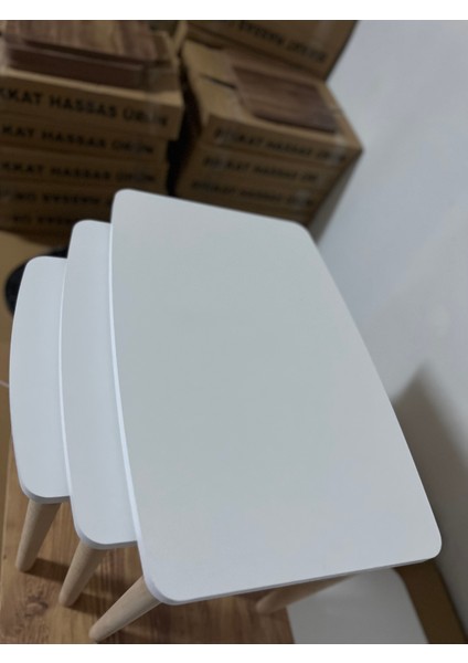 Yalın Serisi – Beyaz Mdf 3’lü Zigon Sehpa Seti | Masif Kayın Ayak + 18 mm Mdf Tabla modelleri