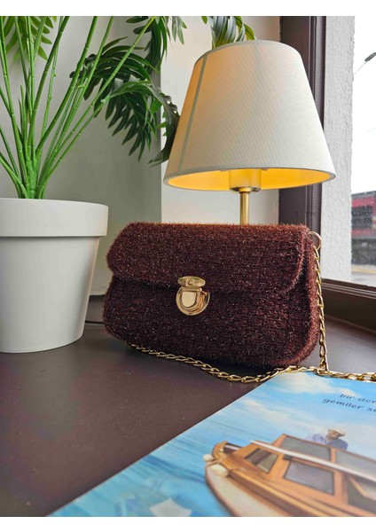 Kahverengi Kanvas Plastik Üzeri Işlemeli Astarsız Zincir Askılı El ve Omuz Çantası fırsatları