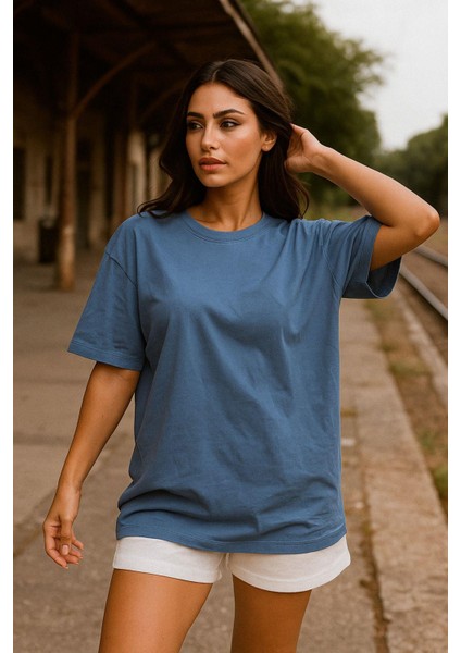 Kadın Mavi %100 Pamuk Oversize Basic Tişört – Rahat Kalıp Relaxed Bisiklet Yaka T-Shirt fırsatları