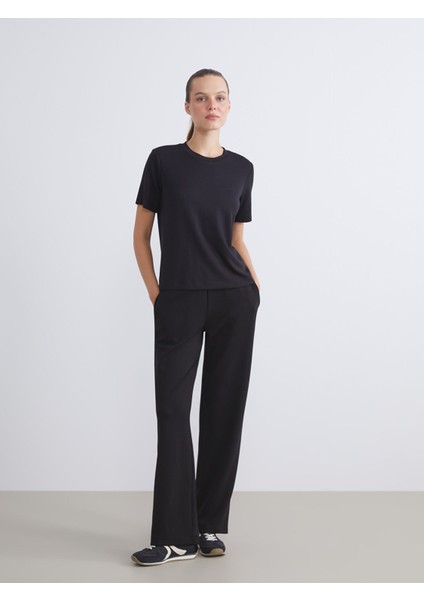 Yeni Sezon Bisiklet Yaka Nakışlı Kadın Tişört fiyatları