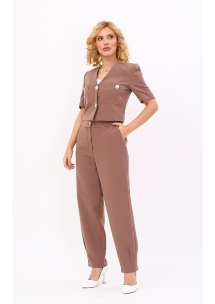 V Yaka Kısa Ceket & Paçası Pileli Pantolon-Kahve indirimleri