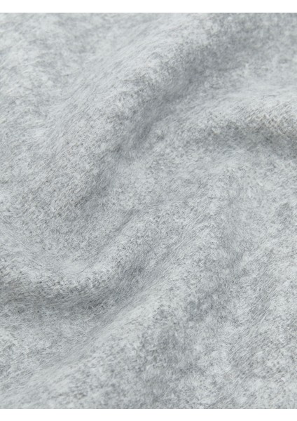 Yeni Sezon Düz Püsküllü Kadın Atkı modelleri