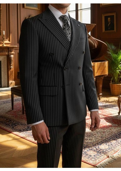 Modern Fit Kruvaze Çizgili Takım Elbise