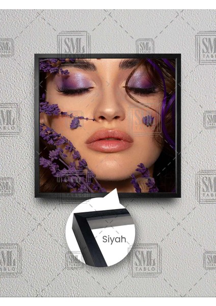Kuru Lavantalar ve Mor Makyajlı Kadın Make Up Güzellik Salonu Çerçeveli Kare Kanvas Tablo