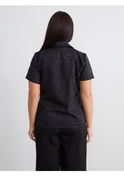 Yeni Sezon Büyük Beden Kruvaze Yaka Desenli Saten Bluz fırsatları