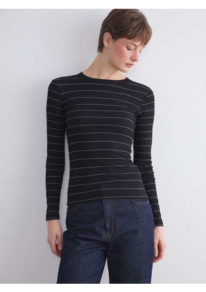 Yeni Sezon Bisiklet Yaka Çizgili Kadın Tişört fırsatları