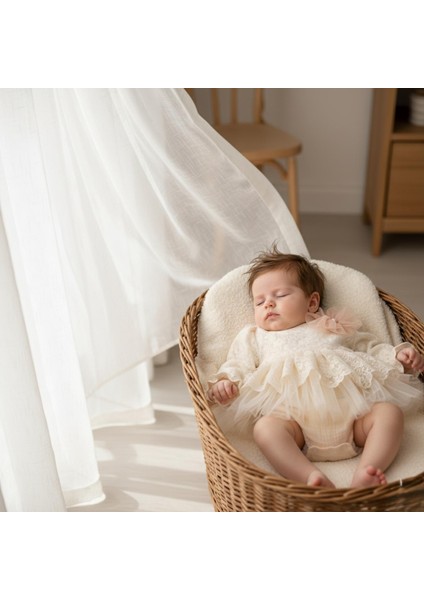 Lovely Dantelli Arkası Fiyonklu Kız Bebek Romper