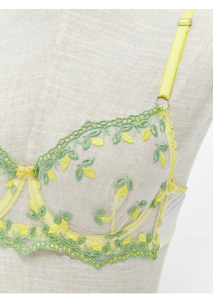 Yeni Sezon Balenli Dolgusuz Nakışlı Fantezi Tişört Sütyen modelleri