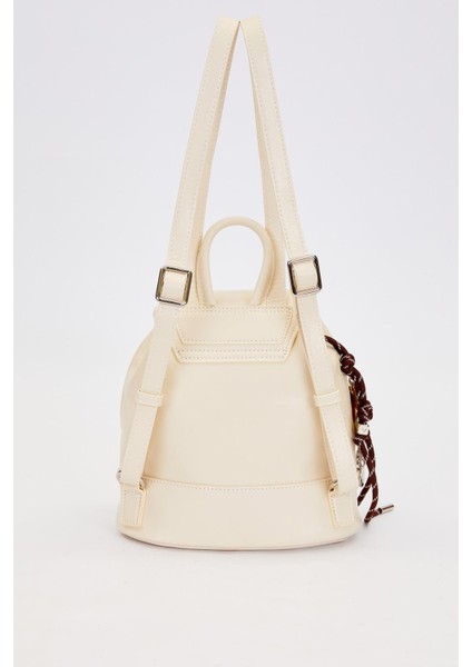 Krem Charm Aksesuar Detaylı Omuz Çantası fırsatları