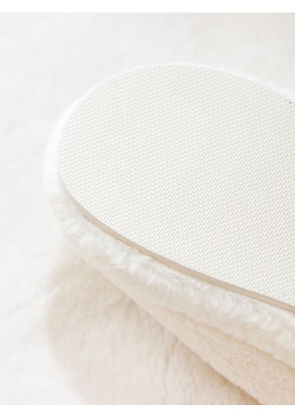 Yeni Sezon Kadın Pelüş Ev Terliği indirimleri