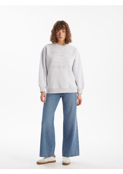 Yeni Sezon Bisiklet Yaka Nakışlı Oversize Kadın Kalın Sweatshirt fiyatları