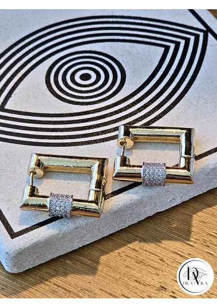 - Glow Earrings – Gold Kaplama Taş Detaylı Kare Kadın Küpe (KOD-327) fiyatları