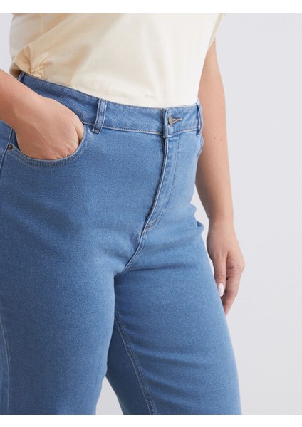 Yeni Sezon Büyük Beden Straight Fit Kadın Jean Pantolon fırsatları