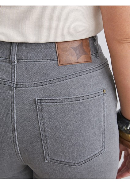 Yeni Sezon Büyük Beden Straight Fit Kadın Jean Pantolon fırsatları