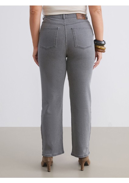 Yeni Sezon Büyük Beden Straight Fit Kadın Jean Pantolon indirimleri