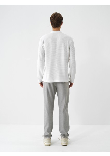Erkek Ekru Pamuk Dokulu Regular Fit Uzun Kollu Tişört indirimleri