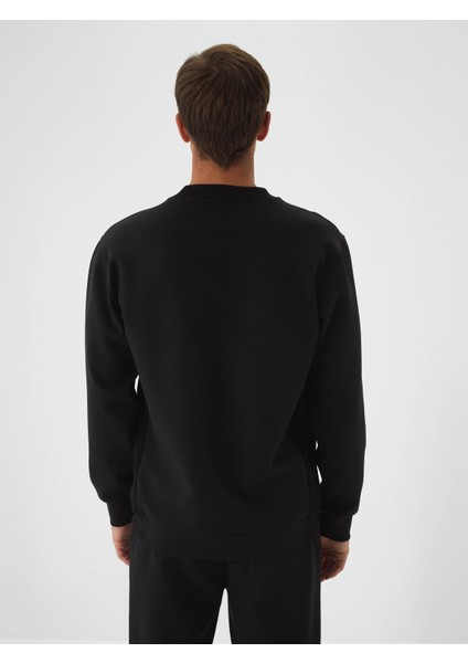 Erkek Siyah Pamuk Dokulu Regular Fit Sweatshirt fırsatları