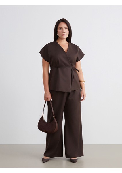 Yeni Sezon Büyük Beden Kruvaze Yaka Kuşaklı Bluz fiyatları