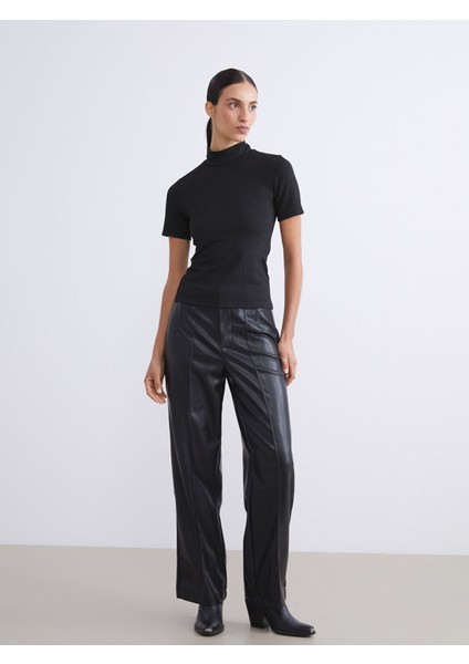 Yeni Sezon Standart Fit Kadın Deri Görünümlü Pantolon