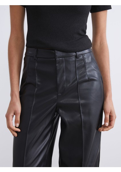 Yeni Sezon Standart Fit Kadın Deri Görünümlü Pantolon modelleri
