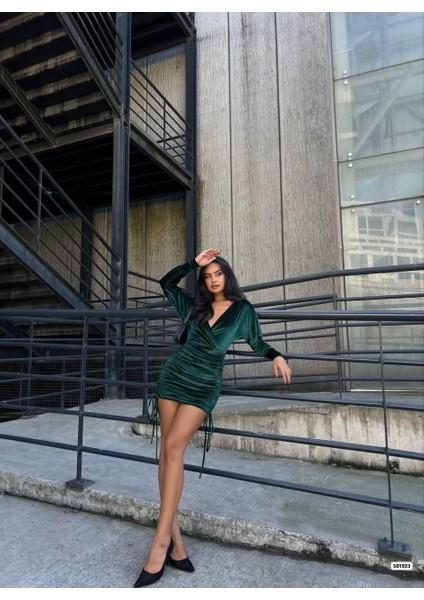 Drapeli Kruvaze Yaka Mini Boy Kadife Kumaş Abiye Elbise 581933 Zümrüt