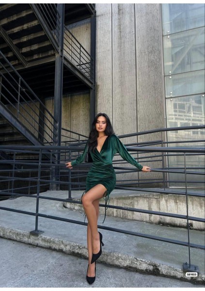 Drapeli Kruvaze Yaka Mini Boy Kadife Kumaş Abiye Elbise 581933 Zümrüt fiyatları