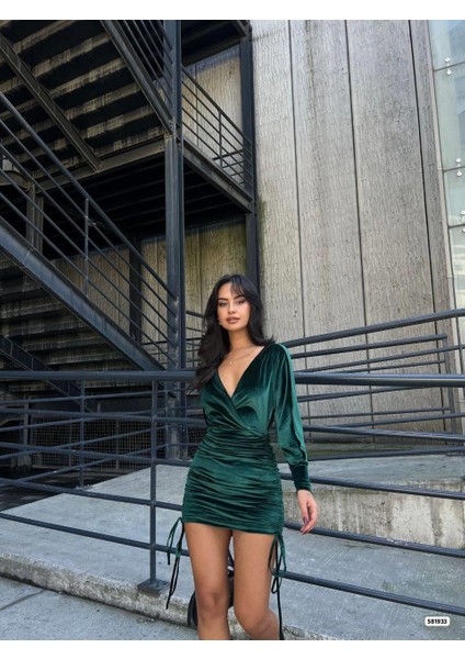 Drapeli Kruvaze Yaka Mini Boy Kadife Kumaş Abiye Elbise 581933 Zümrüt modelleri