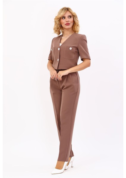 Kısa Kollu Yakasız Mini Ceket & Pileli Boru Paça Pantolon Takım-Kahve