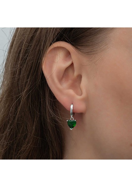 Gümüş Yeşil Taşlı Kalpli Kadın Küpe fiyatları