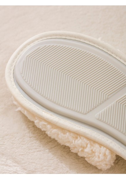 Yeni Sezon Nakışlı Pelüş Kadın Ev Terliği indirimleri