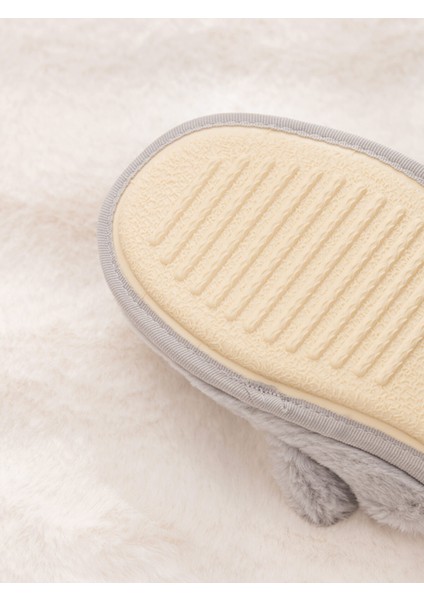 Yeni Sezon Nakışlı Pelüş Kadın Ev Terliği indirimleri