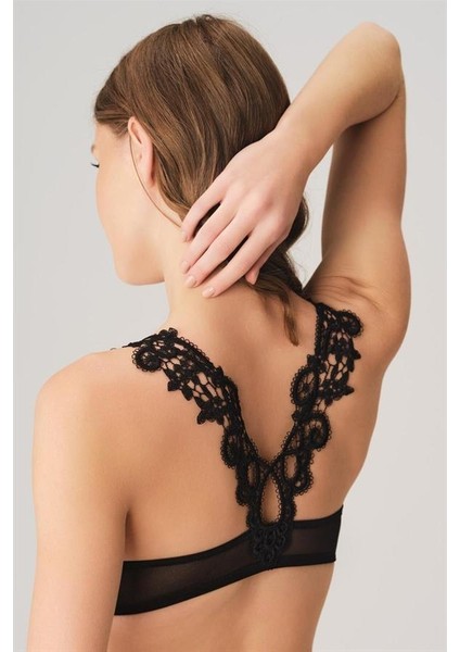 Arias Closet Balenli Destekli Dolgulu Sırt Detaylı Dantelli Sütyen ve String Takım modelleri