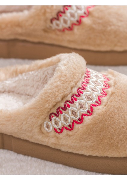 Yeni Sezon Kadın Pelüş Ev Terliği modelleri