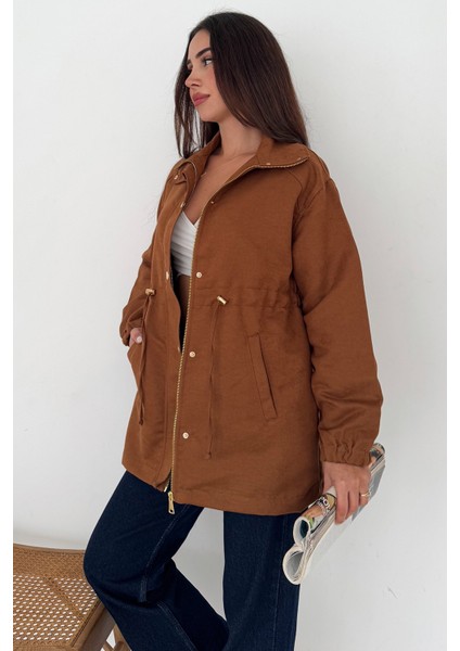 Kadın Bel Büzgülü Düğmeli Ceket – Fonksiyonel & Modern Stil