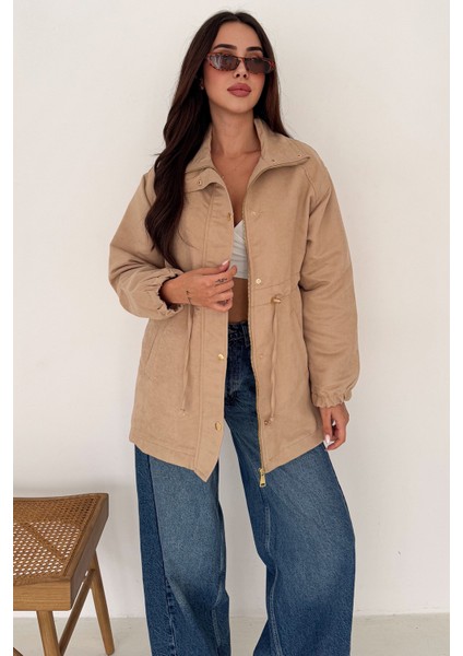 Kadın Bel Büzgülü Düğmeli Ceket – Fonksiyonel & Modern Stil