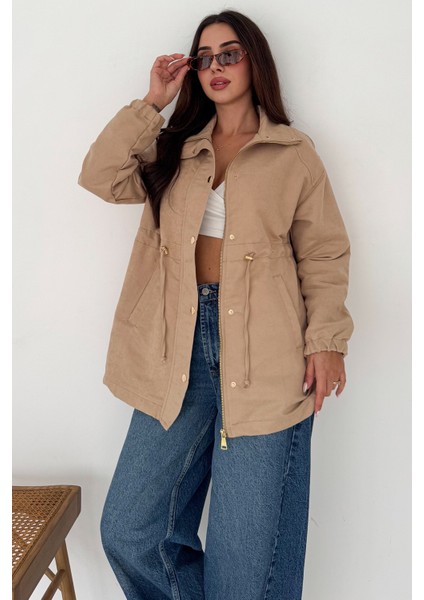 Kadın Bel Büzgülü Düğmeli Ceket – Fonksiyonel & Modern Stil modelleri