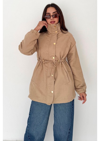 Kadın Bel Büzgülü Düğmeli Ceket – Fonksiyonel & Modern Stil