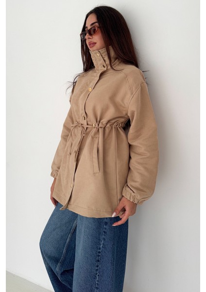 Kadın Bel Büzgülü Düğmeli Ceket – Fonksiyonel & Modern Stil