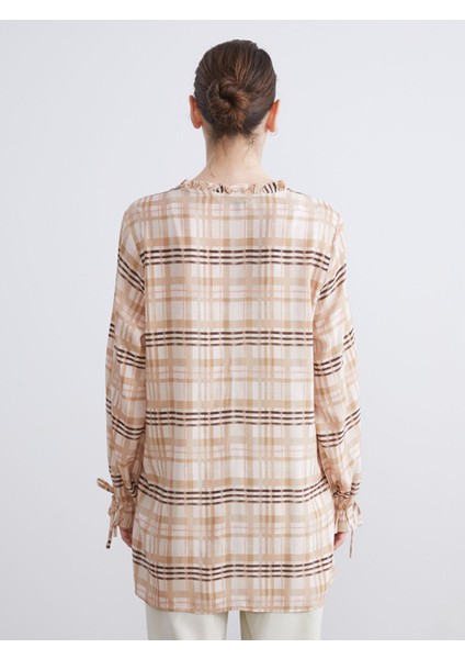 Yeni Sezon Fırfırlı Kaçık Yaka Ekose Kadın Gömlek fırsatları