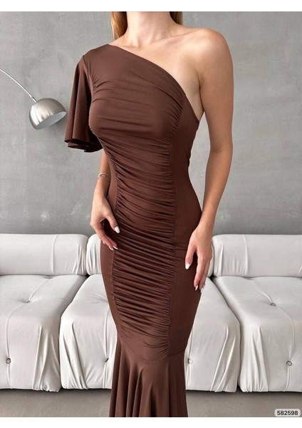 Sandy Esnek Kumaş Tek Omuz Büzgü Detay Abiye Elbise 582598 Kahve modelleri