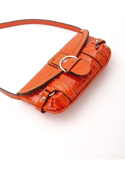 Kadın Tokalı Çapraz Kol Çantası