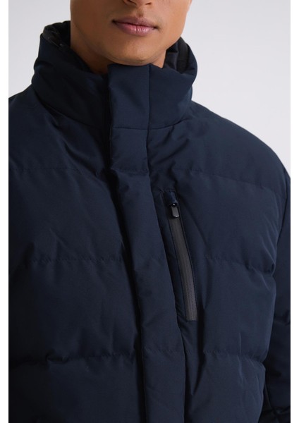 Lacivert Regular Fit Hakim Yaka Fermuarlı Kışlık Şişme Mont